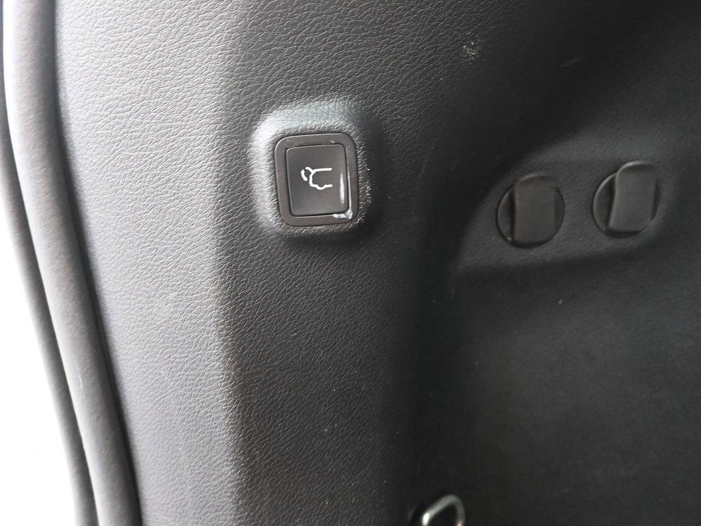 2021 Jeep Cherokee Vehicle Photo in Cedar Rapids, IA 52402