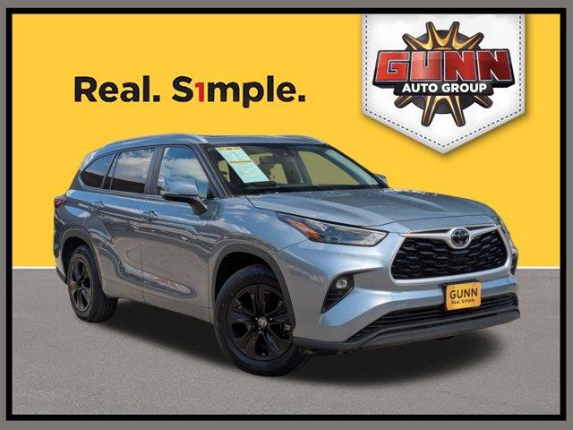 2023 Toyota Highlander Vehicle Photo in San Antonio, TX 78209