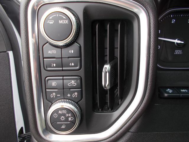 2021 GMC Sierra 2500 HD Vehicle Photo in LOWELL, MA 01852-4336