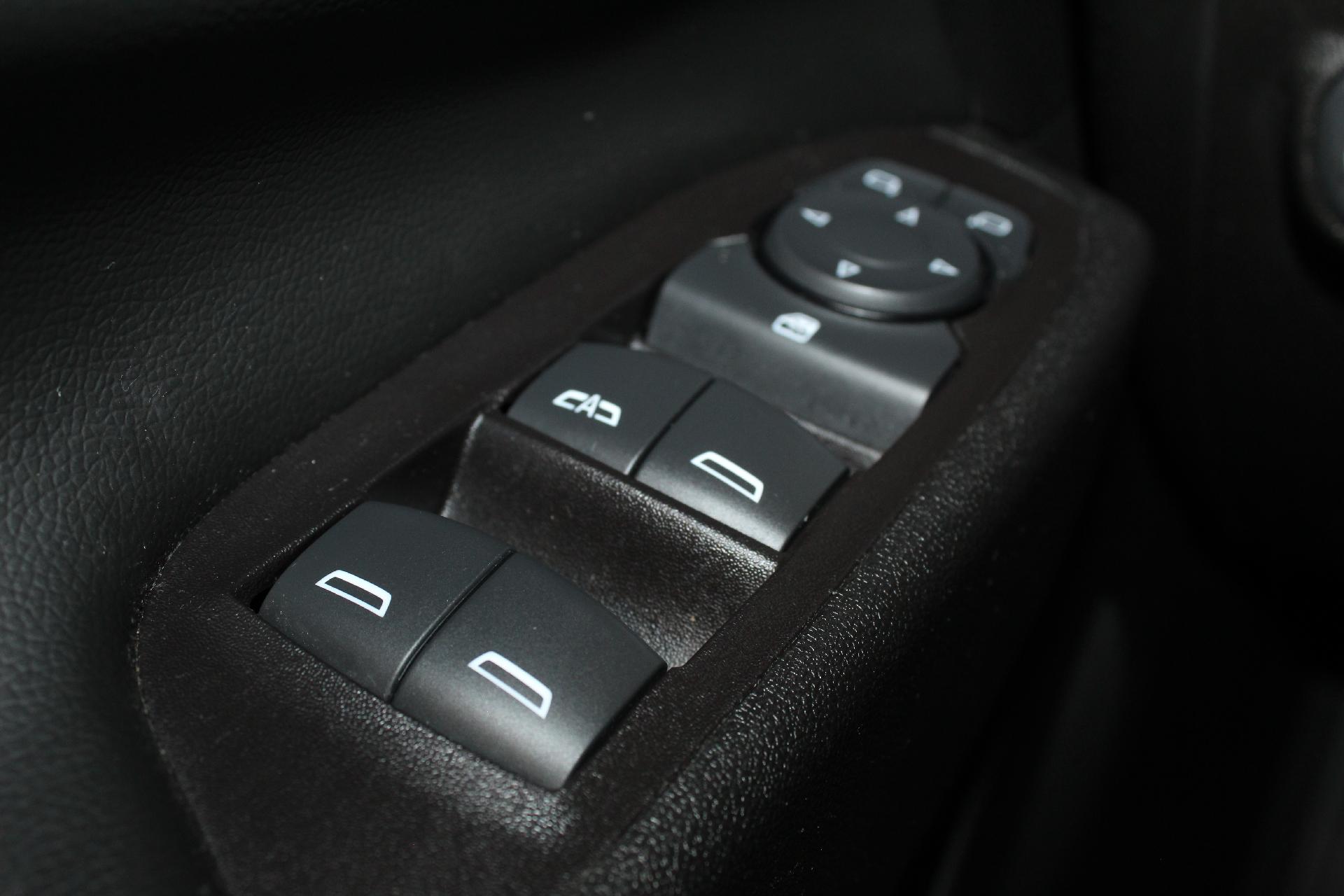 2022 Chevrolet Equinox Vehicle Photo in NORTHAMPTON, MA 01060-1120