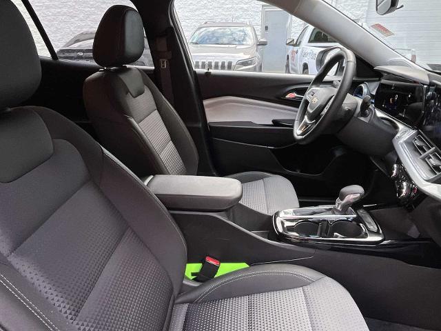 2025 Chevrolet Trax Vehicle Photo in PITTSBURGH, PA 15226-1209