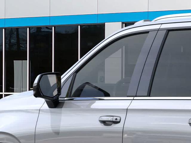 2026 Chevrolet Suburban Vehicle Photo in MOON TOWNSHIP, PA 15108-2571