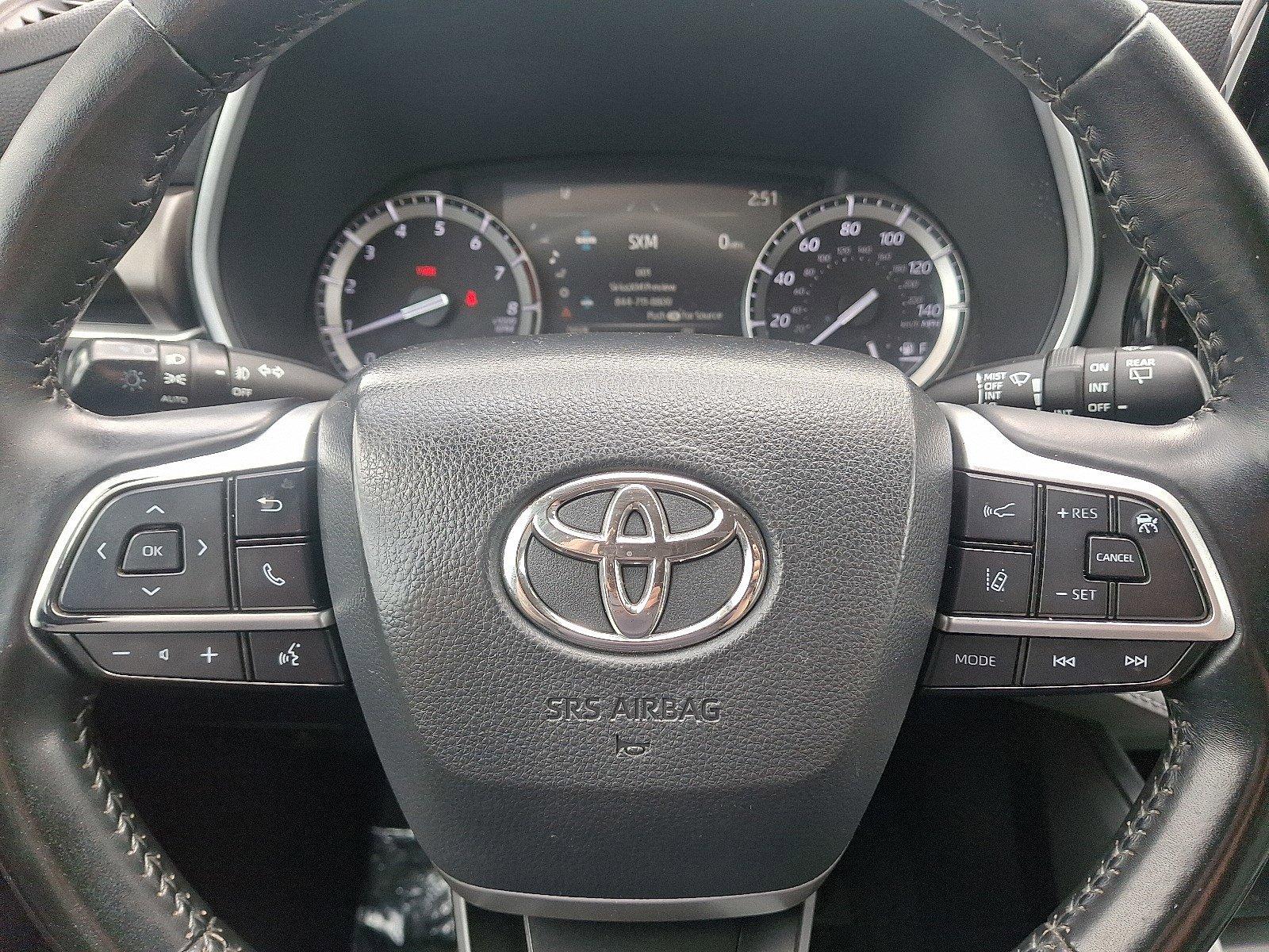 2022 Toyota Highlander Vehicle Photo in Harrisburg, PA 17111