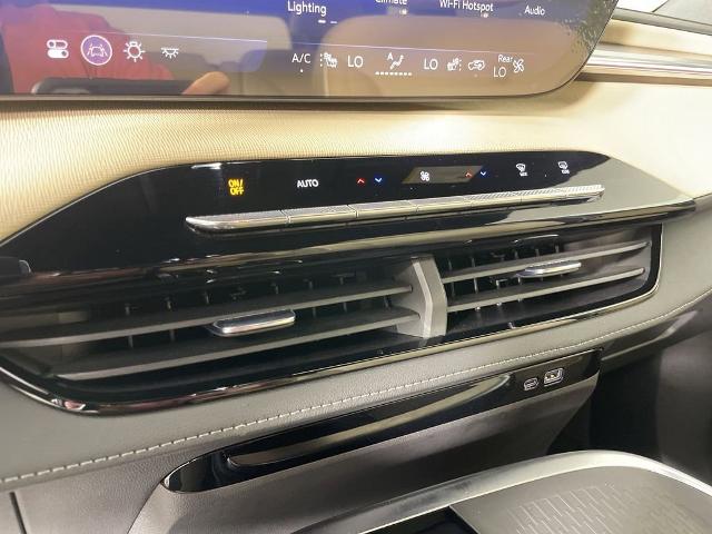 2025 Buick Enclave Vehicle Photo in GILBERT, AZ 85297-0402
