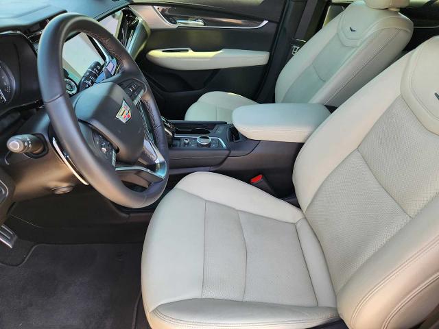 2023 Cadillac XT6 Vehicle Photo in DENTON, TX 76210-9321