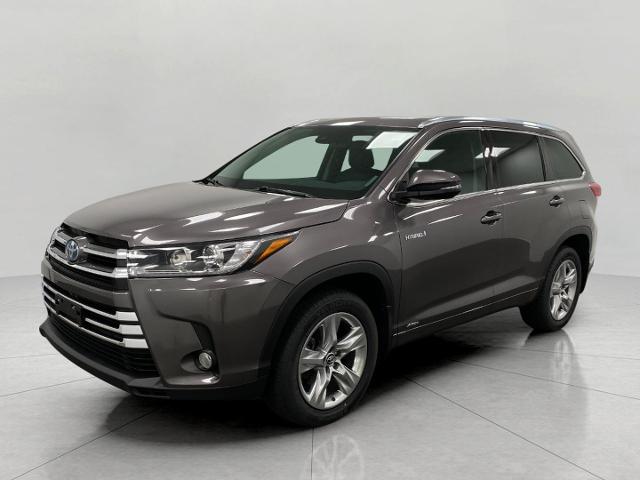 2017 Toyota Highlander Vehicle Photo in Appleton, WI 54913