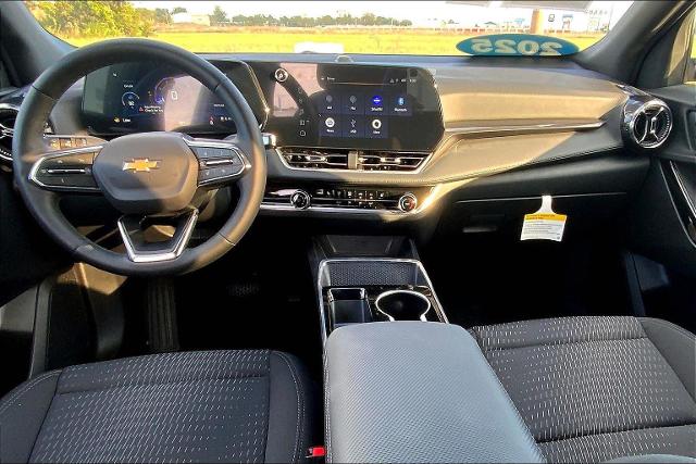 2025 Chevrolet Equinox Vehicle Photo in TOPEKA, KS 66609-0000