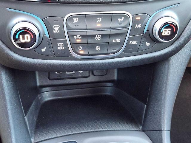 2022 Chevrolet Equinox Vehicle Photo in DENTON, TX 76210-9321