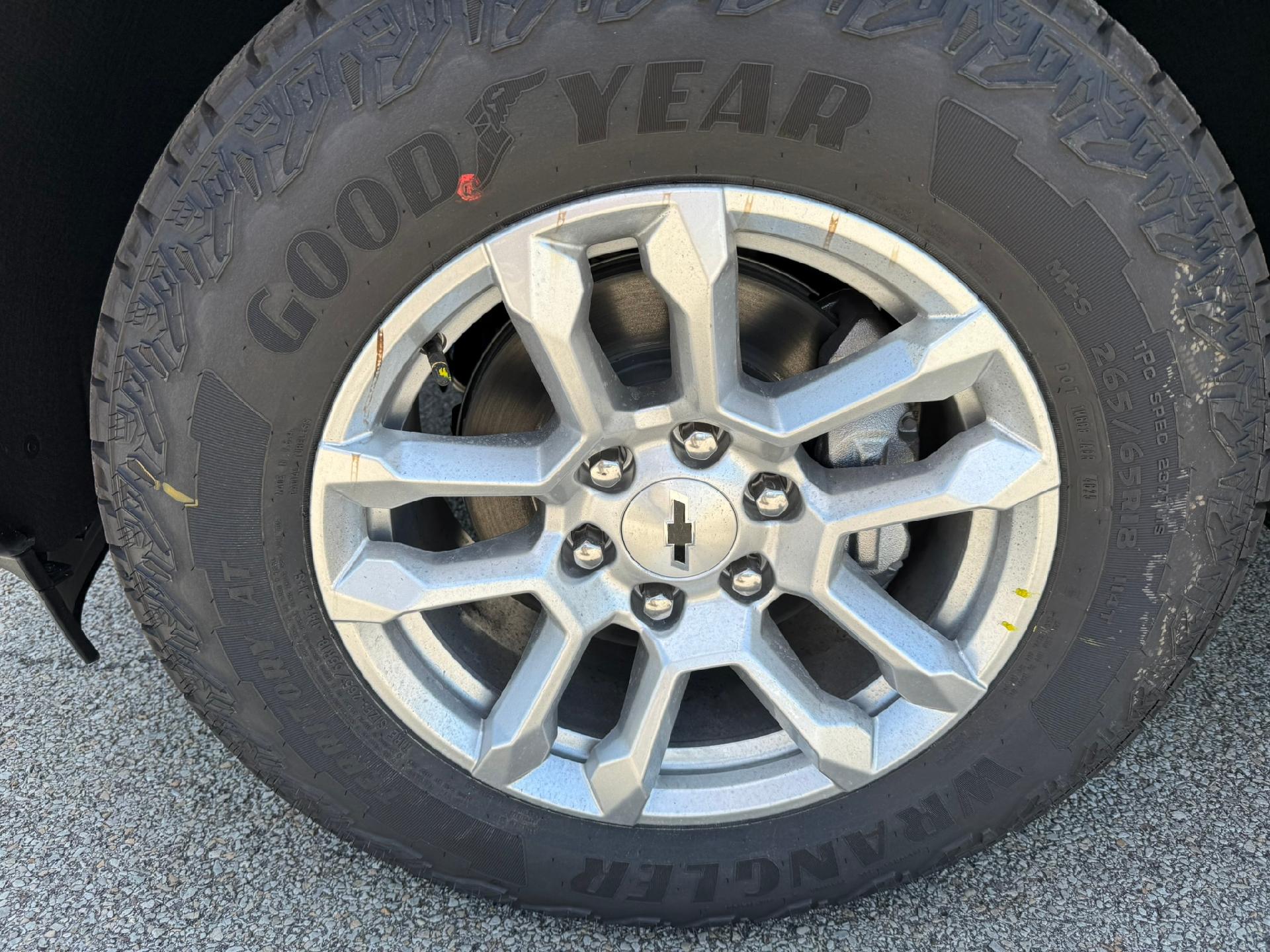2026 Chevrolet Silverado 1500 photo 9 of 10