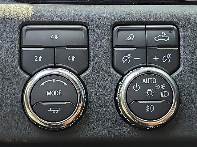 2025 GMC Sierra 2500 HD Vehicle Photo in TREVOSE, PA 19053-4984