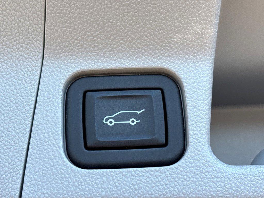 2023 GMC Acadia Vehicle Photo in SAVANNAH, GA 31406-4513