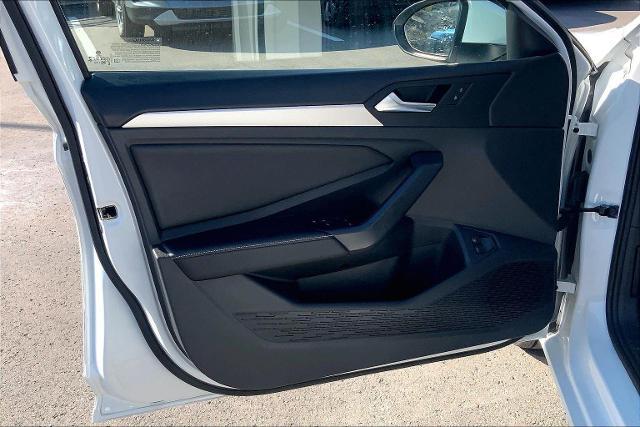 2024 Volkswagen Jetta Vehicle Photo in KANSAS CITY, MO 64114-4502