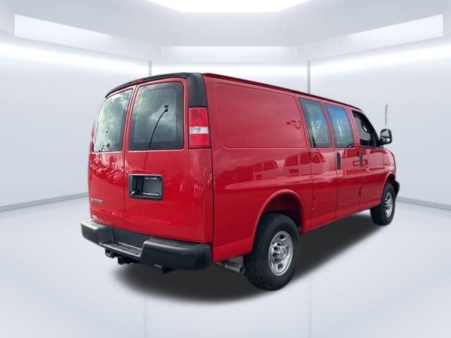 2025 Chevrolet Express Cargo 2500 Vehicle Photo in SAINT CLAIRSVILLE, OH 43950-8512