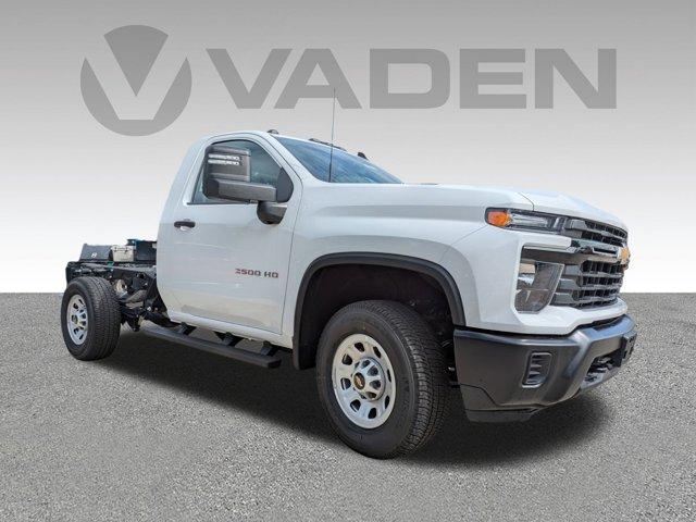 2025 Chevrolet Silverado 3500 HD Vehicle Photo in BRUNSWICK, GA 31525-1881
