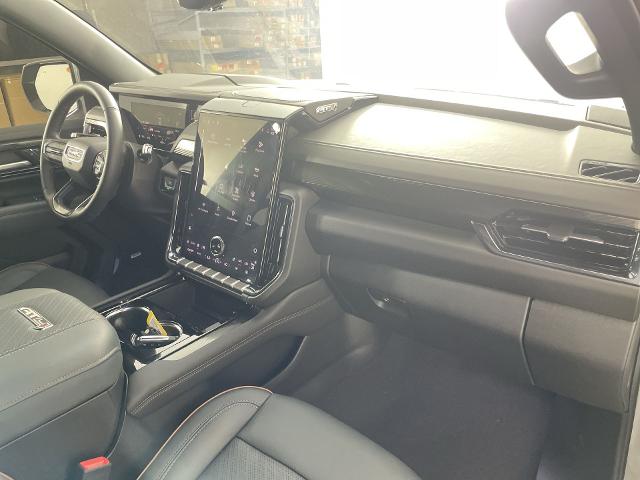 2025 GMC Yukon XL Vehicle Photo in GILBERT, AZ 85297-0402