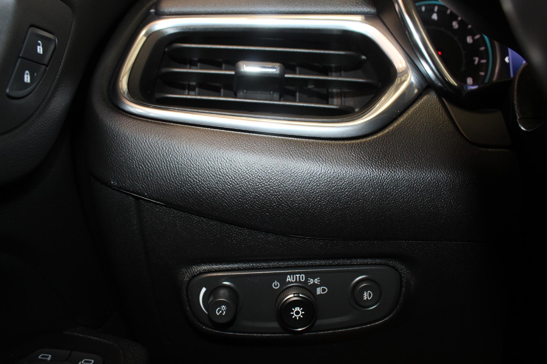 2020 Chevrolet Equinox Vehicle Photo in NORTHAMPTON, MA 01060-1120