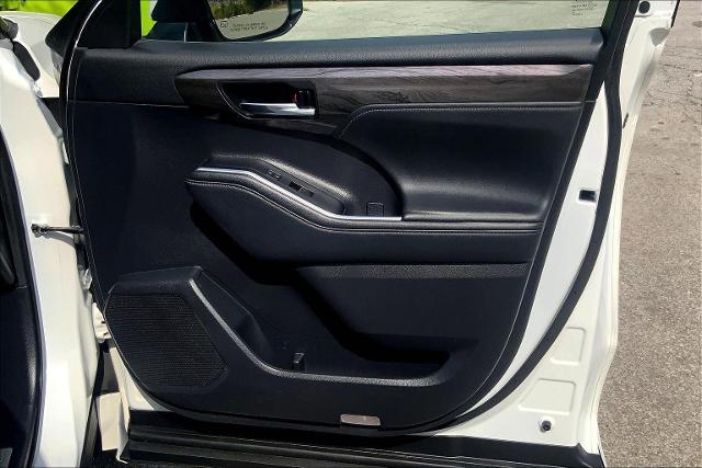 2021 Toyota Highlander Vehicle Photo in KANSAS CITY, MO 64114-4545