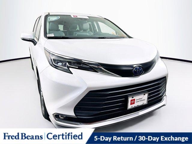 2022 Toyota Sienna Vehicle Photo in Flemington, NJ 08822