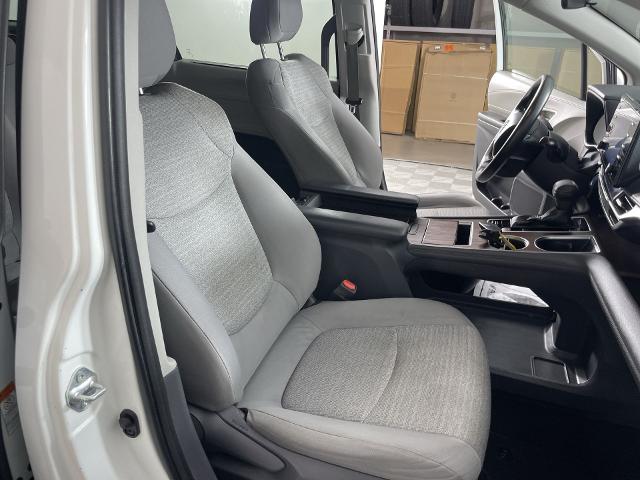 2021 Toyota Sienna Vehicle Photo in GILBERT, AZ 85297-0402