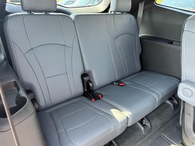 2022 Buick Enclave Vehicle Photo in COLUMBIA, MO 65203-3903