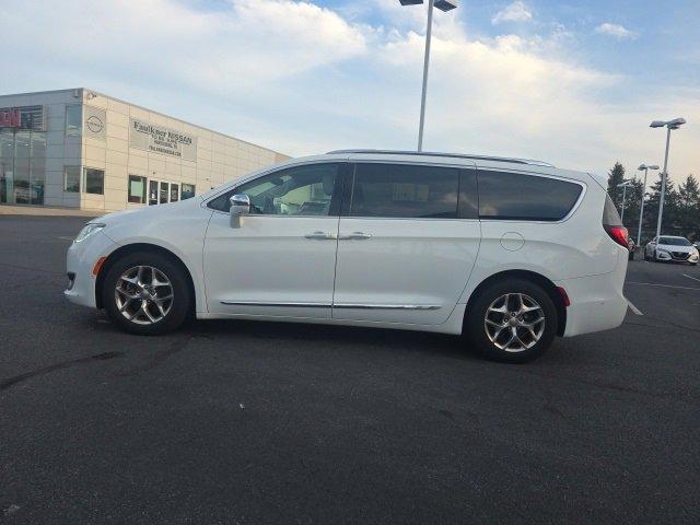 2017 Chrysler Pacifica Vehicle Photo in Harrisburg, PA 17111-1033