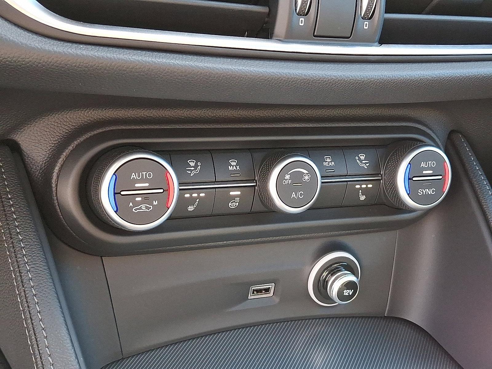 2024 Alfa Romeo Stelvio Vehicle Photo in Willow Grove, PA 19090