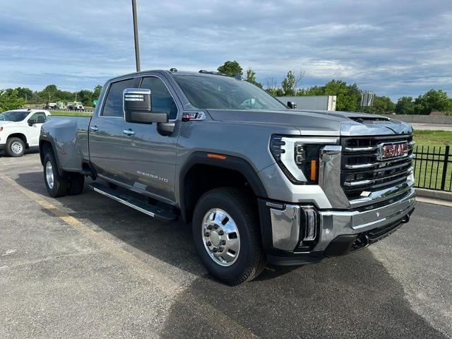 2025 GMC Sierra 3500 HD Vehicle Photo in COLUMBIA, MO 65203-3903