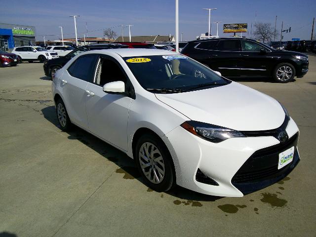2018 Toyota Corolla Vehicle Photo in Cedar Rapids, IA 52402