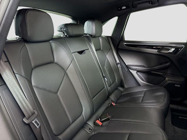 2021 Porsche Macan Vehicle Photo in Puyallup, WA 98371