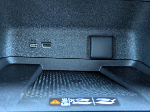 2025 Chevrolet Traverse Vehicle Photo in BRUNSWICK, GA 31525-1881