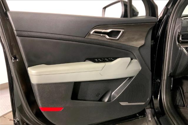 2023 Kia Sportage Vehicle Photo in Lees Summit, MO 64086