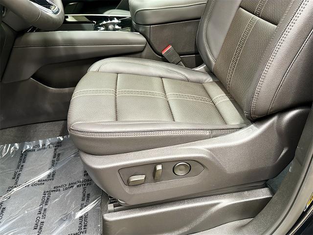 2026 Chevrolet Suburban Vehicle Photo in EVERETT, WA 98203-5662