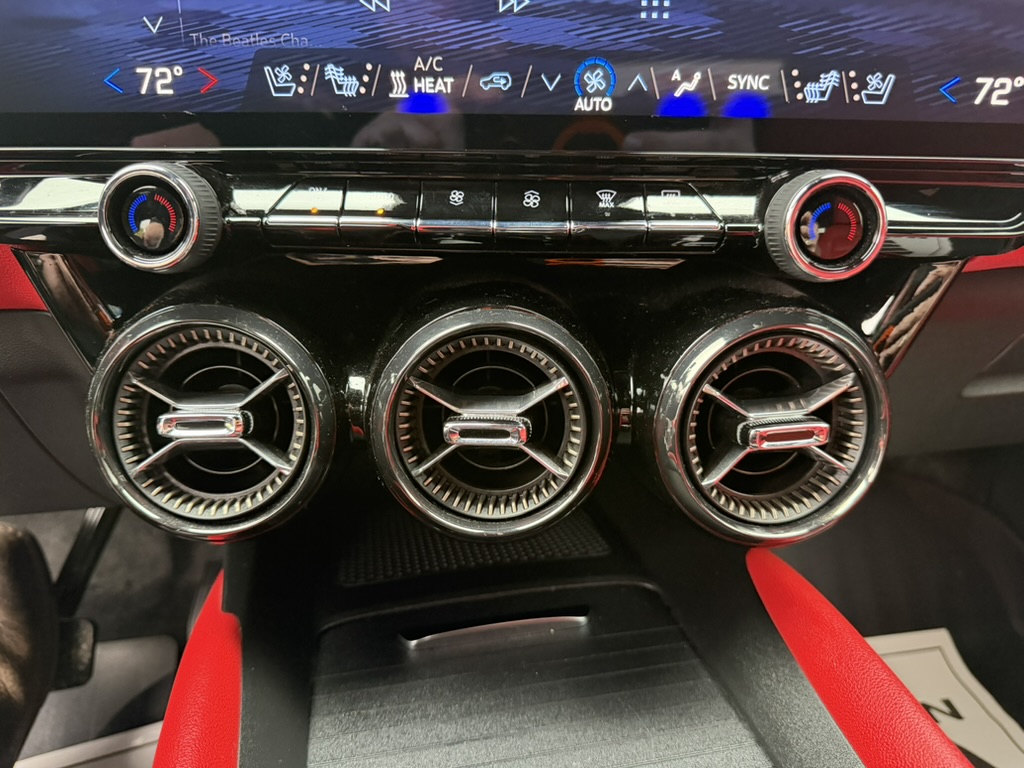 2025 Chevrolet Blazer EV photo 27 of 36