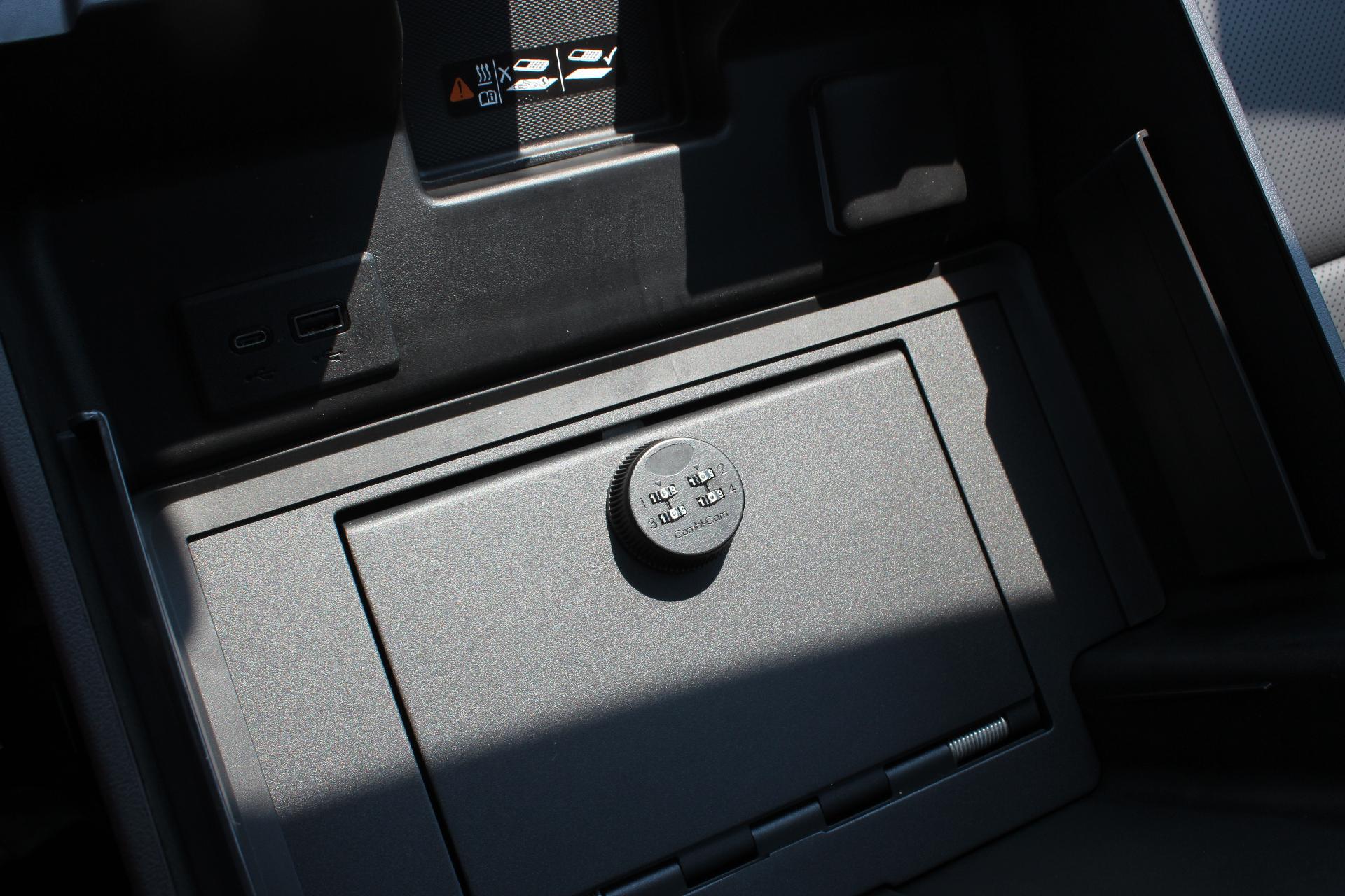 2025 GMC Sierra 1500 Vehicle Photo in AURORA, CO 80012-4011