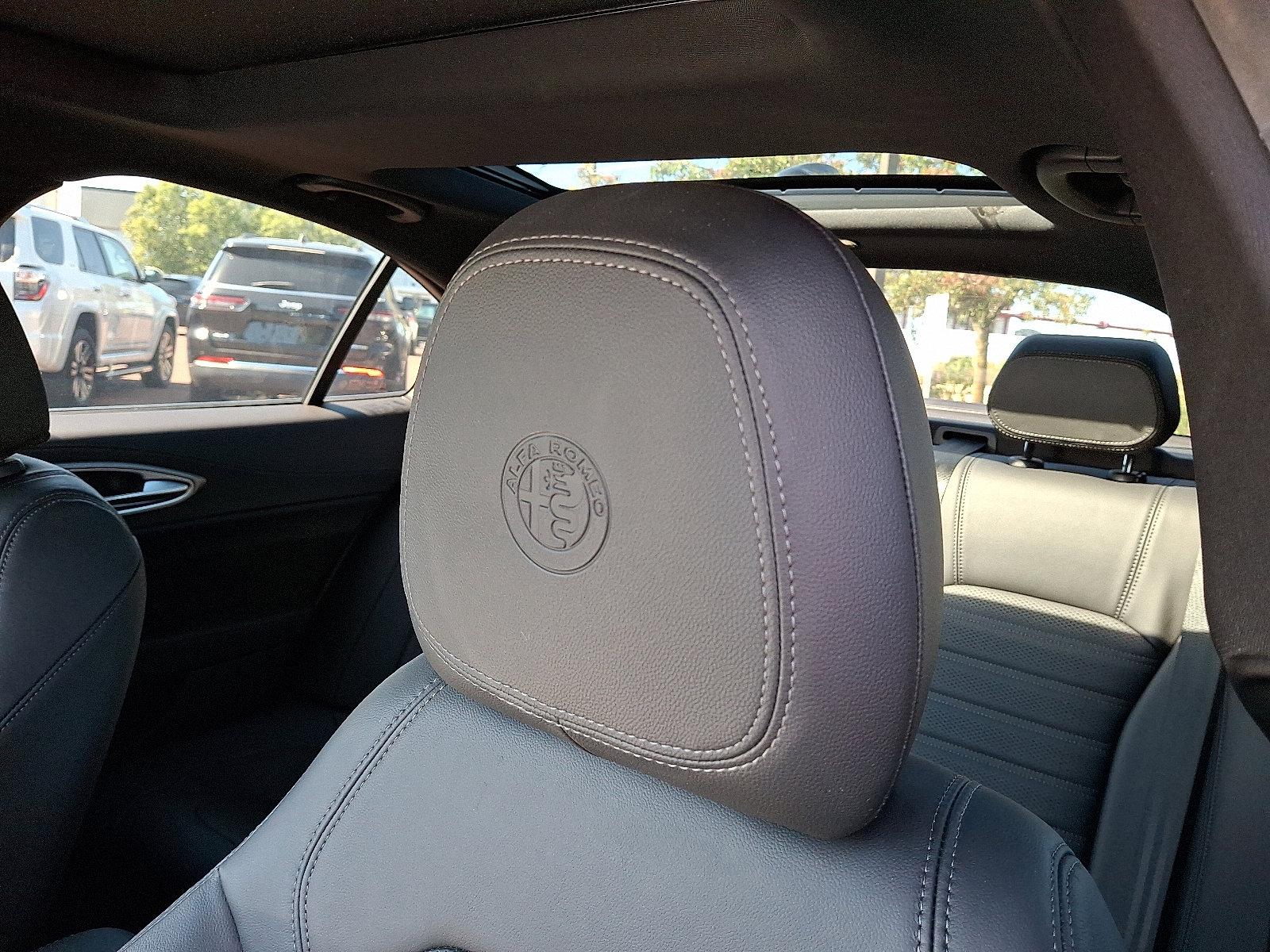 2022 Alfa Romeo Giulia Vehicle Photo in Willow Grove, PA 19090