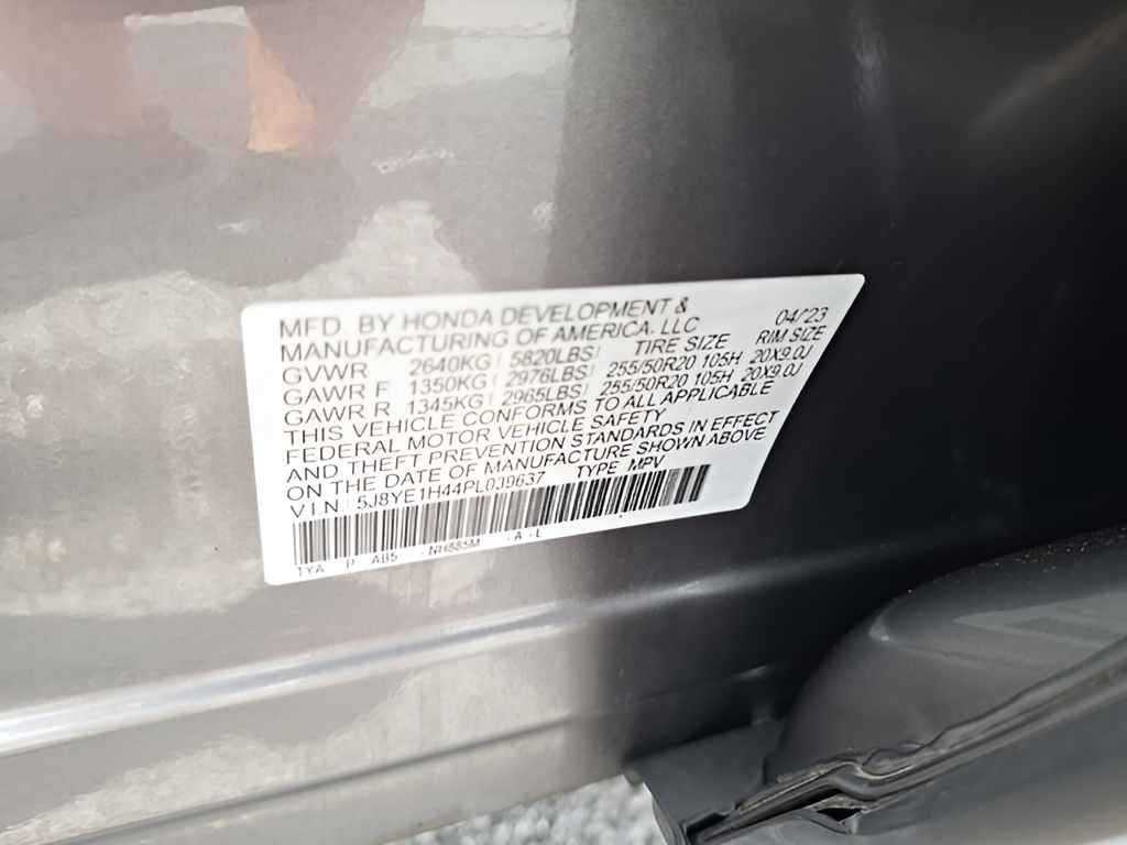 2023 Acura MDX photo 32 of 33