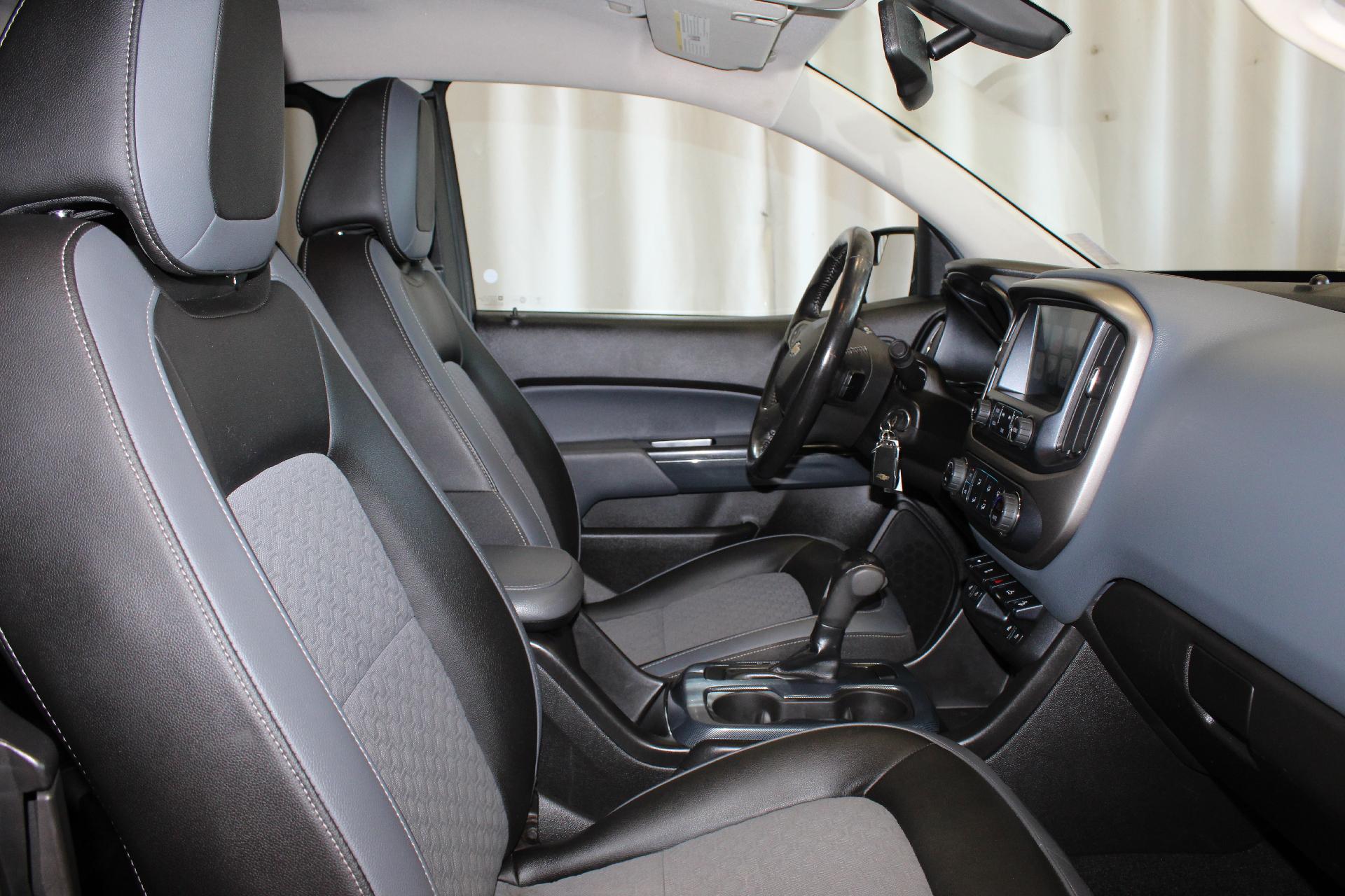 2017 Chevrolet Colorado Vehicle Photo in NORTHAMPTON, MA 01060-1120