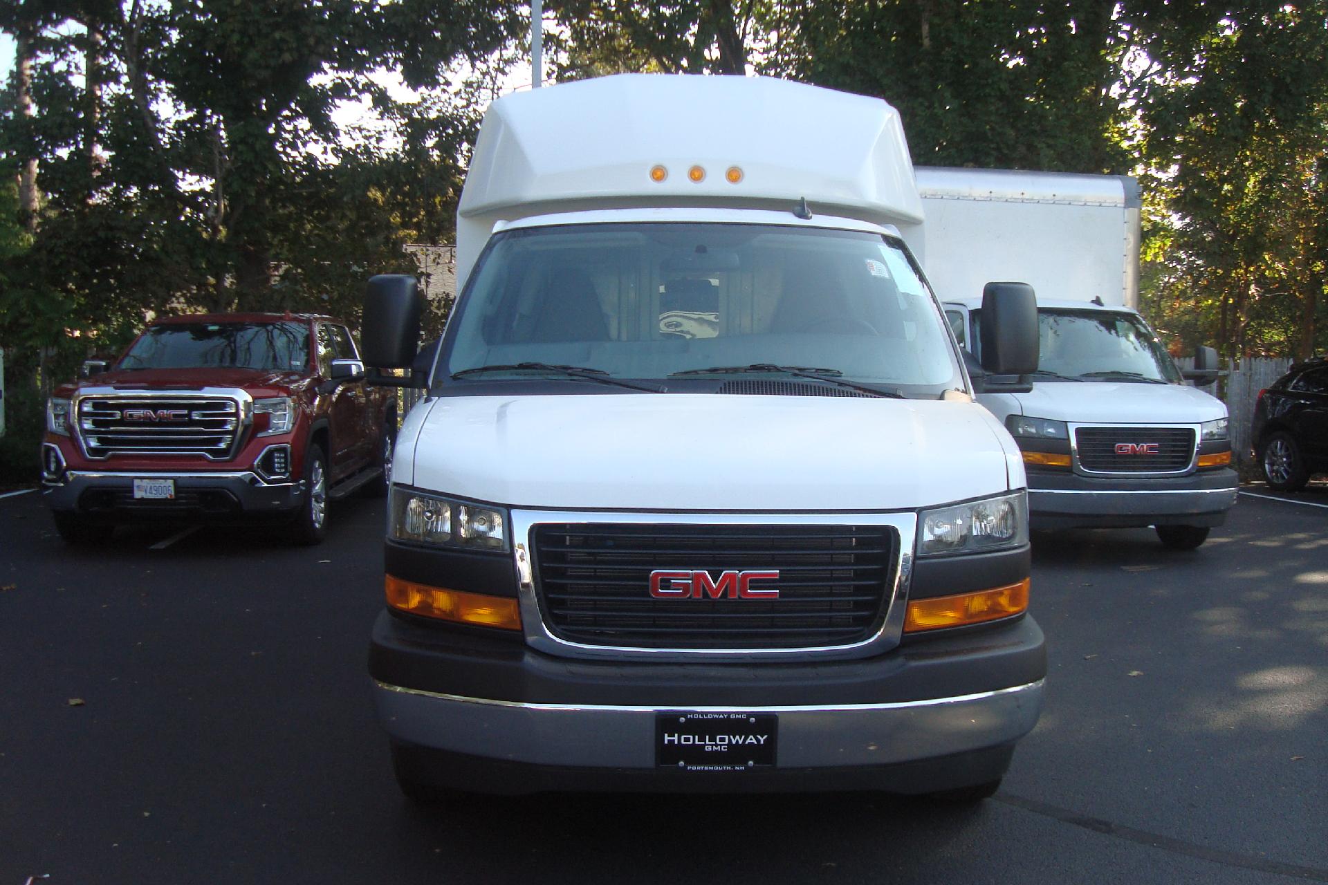2025 GMC Savana Commercial Cutaway Vehicle Photo in PORTSMOUTH, NH 03801-4196