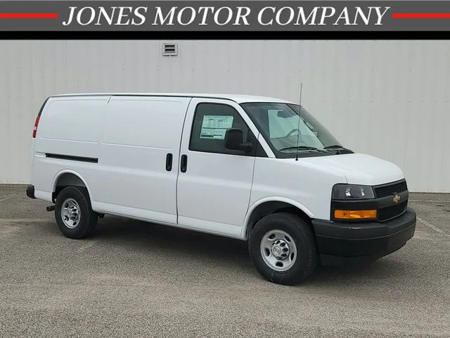 2026 Chevrolet Express Cargo Van Vehicle Photo in Savannah, TN 38372