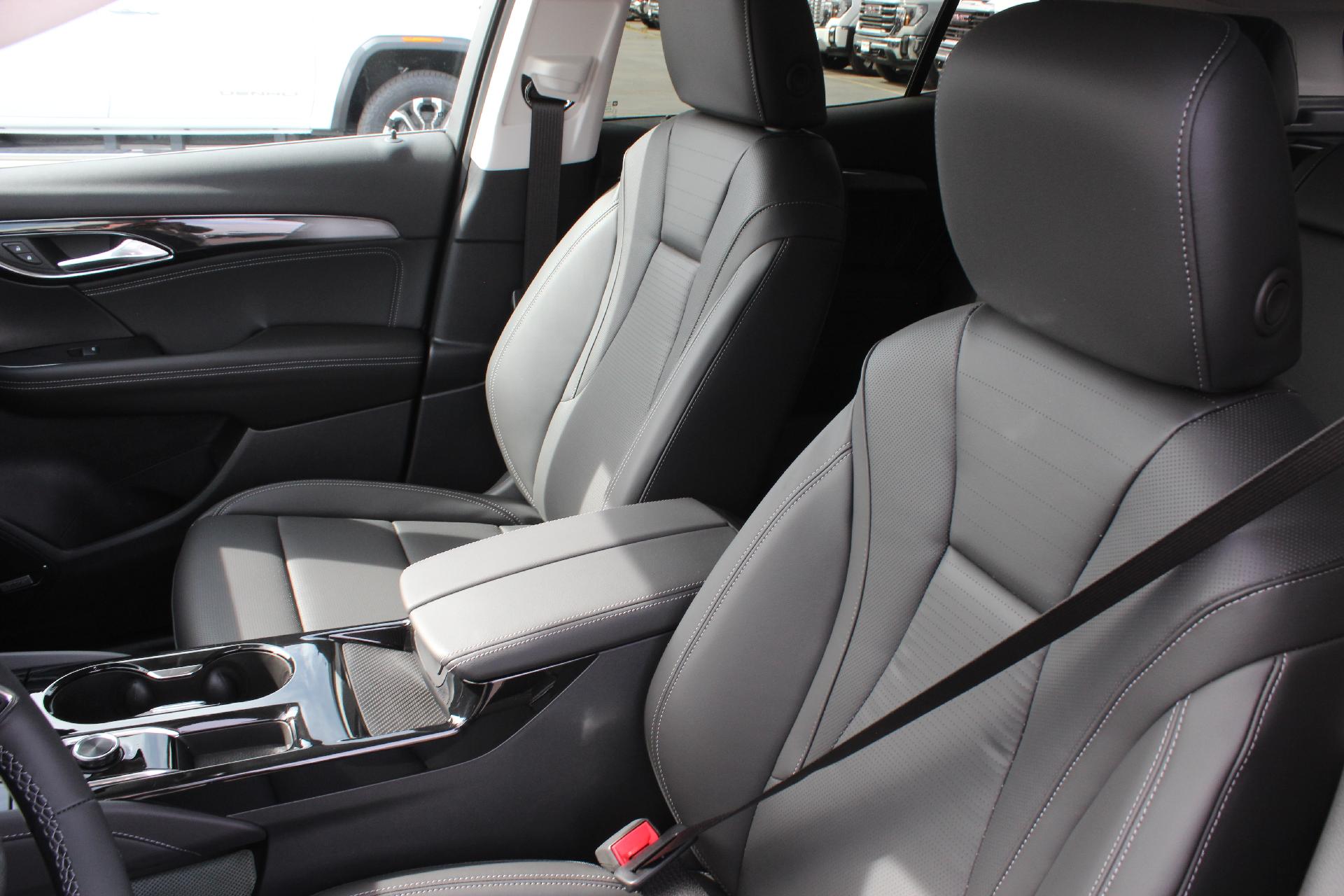 2025 Buick Envision Vehicle Photo in AURORA, CO 80012-4011