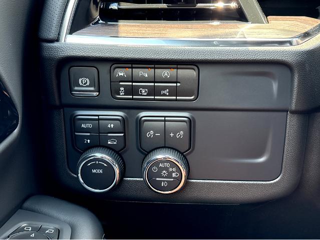 2025 Chevrolet Suburban Vehicle Photo in BEAUFORT, SC 29906-4218