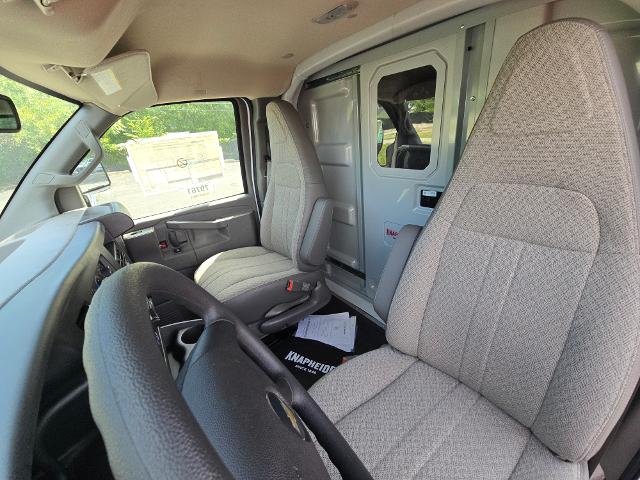 2025 Chevrolet Express Commercial Cutaway Vehicle Photo in INDEPENDENCE, MO 64055-1314