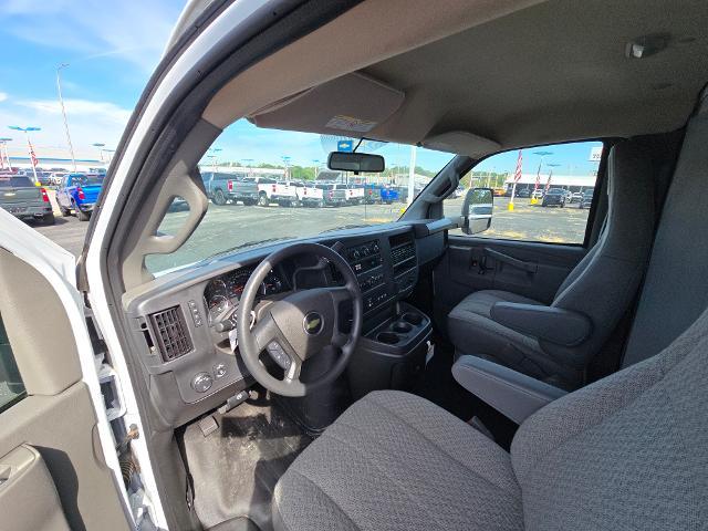 2025 Chevrolet Express Commercial Cutaway Vehicle Photo in INDEPENDENCE, MO 64055-1314