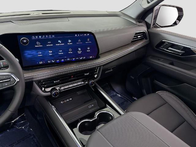 2025 Chevrolet Suburban Vehicle Photo in PUYALLUP, WA 98371-4149
