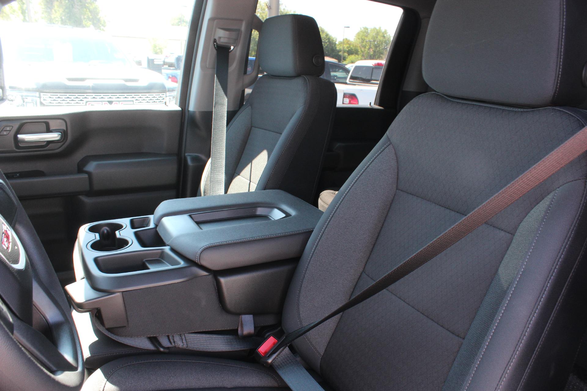 2025 GMC Sierra 2500 HD Vehicle Photo in AURORA, CO 80012-4011