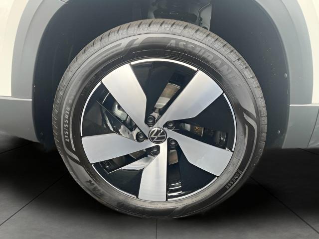 2025 Volkswagen Taos Vehicle Photo in Oshkosh, WI 54904