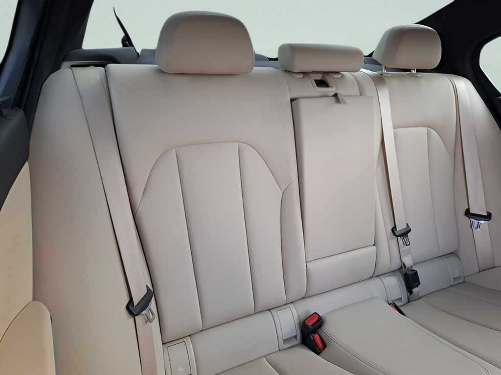 2020 BMW 3 Series photo 29 of 33