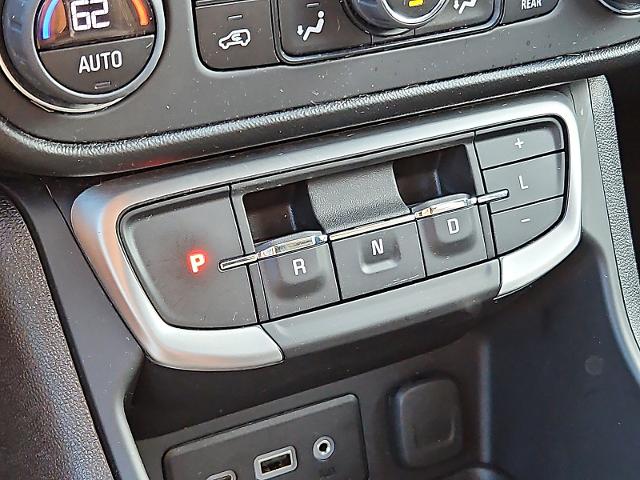 2022 GMC Terrain Vehicle Photo in TREVOSE, PA 19053-4984