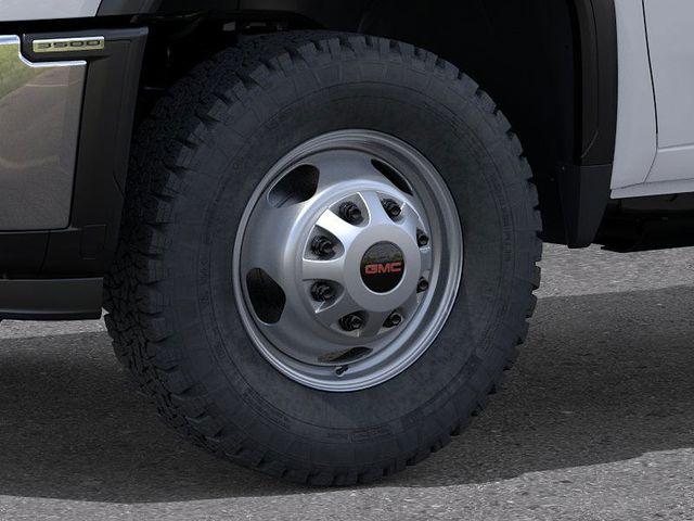 2025 GMC Sierra 3500 HD Chassis Cab Vehicle Photo in DANBURY, CT 06810-5034