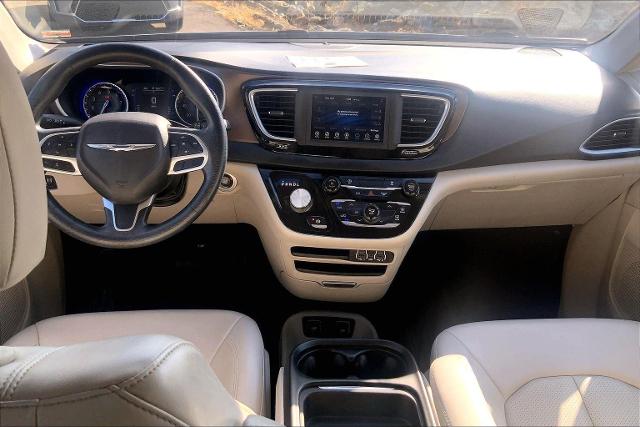 2021 Chrysler Voyager Vehicle Photo in KANSAS CITY, MO 64114-4502